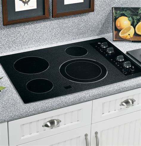 GE JP356BMBB 30 in. Radiant Smooth Top Electric Cooktop .